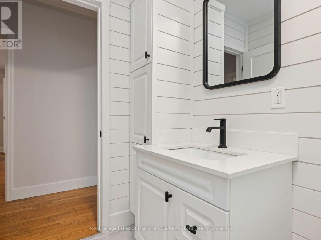 57 CASCADE STREET, Parry Sound