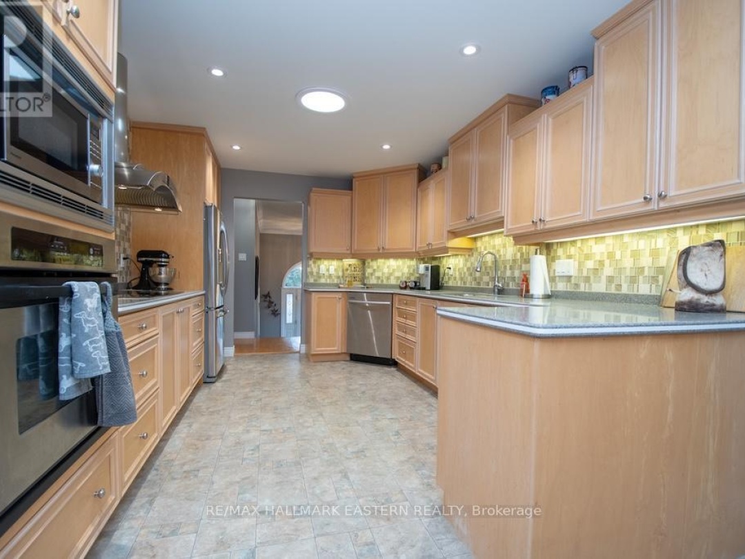 4 HUNTINGWOOD CRESCENT, Kawartha Lakes (Bobcaygeon)