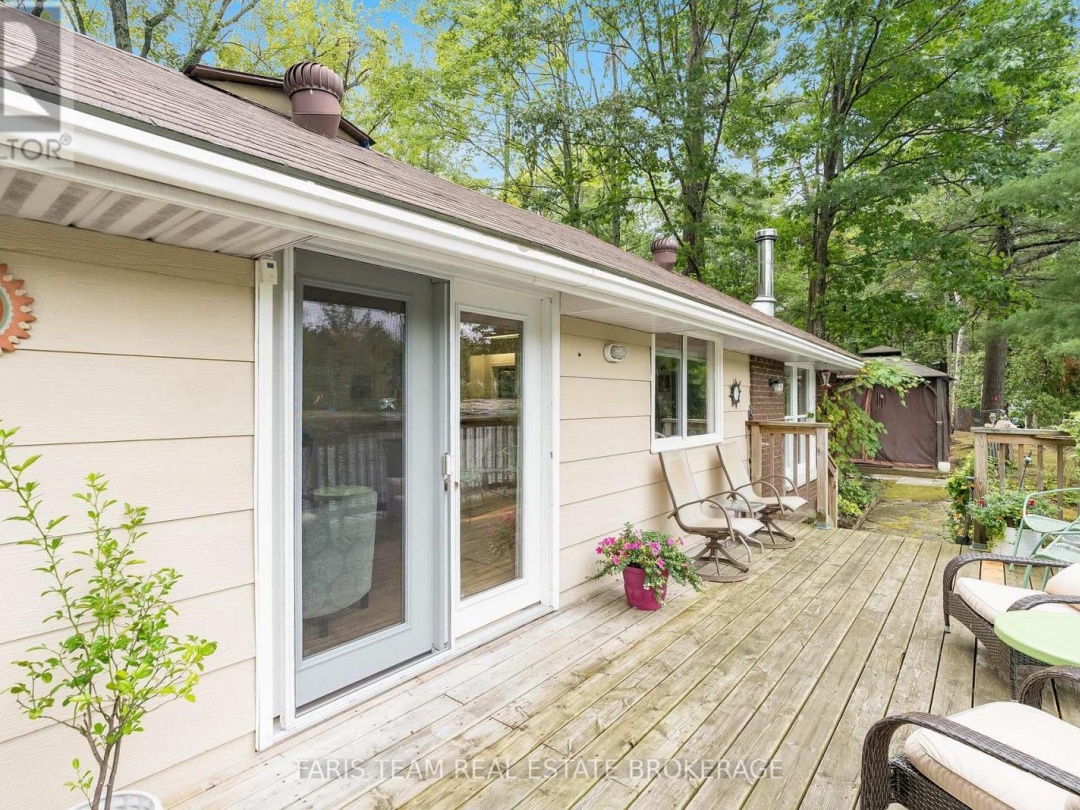 8060 OAKRIDGE DRIVE, 