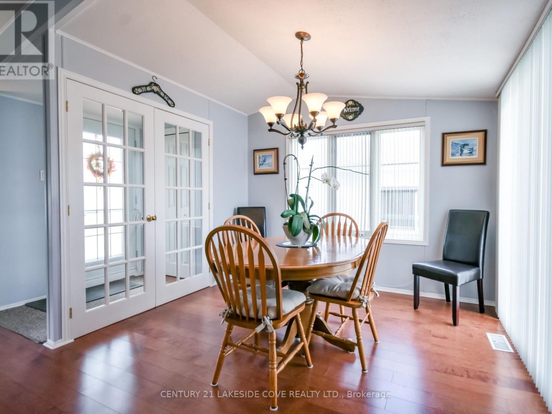 4103 LYNN STREET, Severn