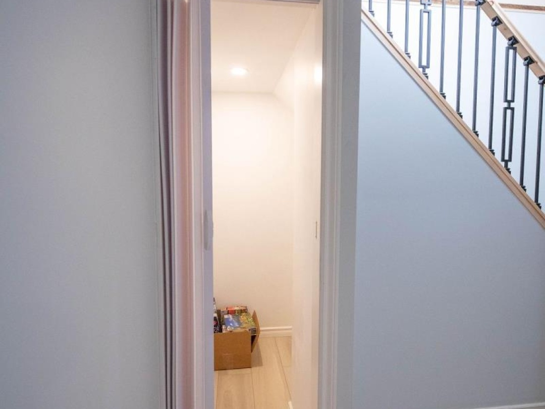 1160 KENNISIS LAKE ROAD, 