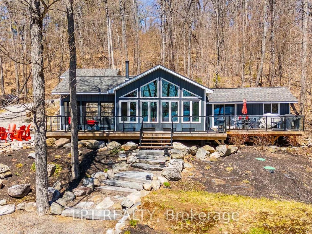 1369 HIPKISS DRIVE, Haliburton Lake