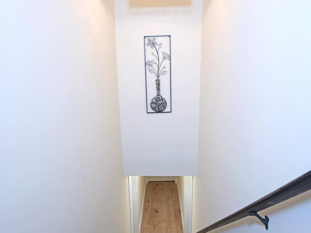 8 CYRIL MARTIN PLACE, 