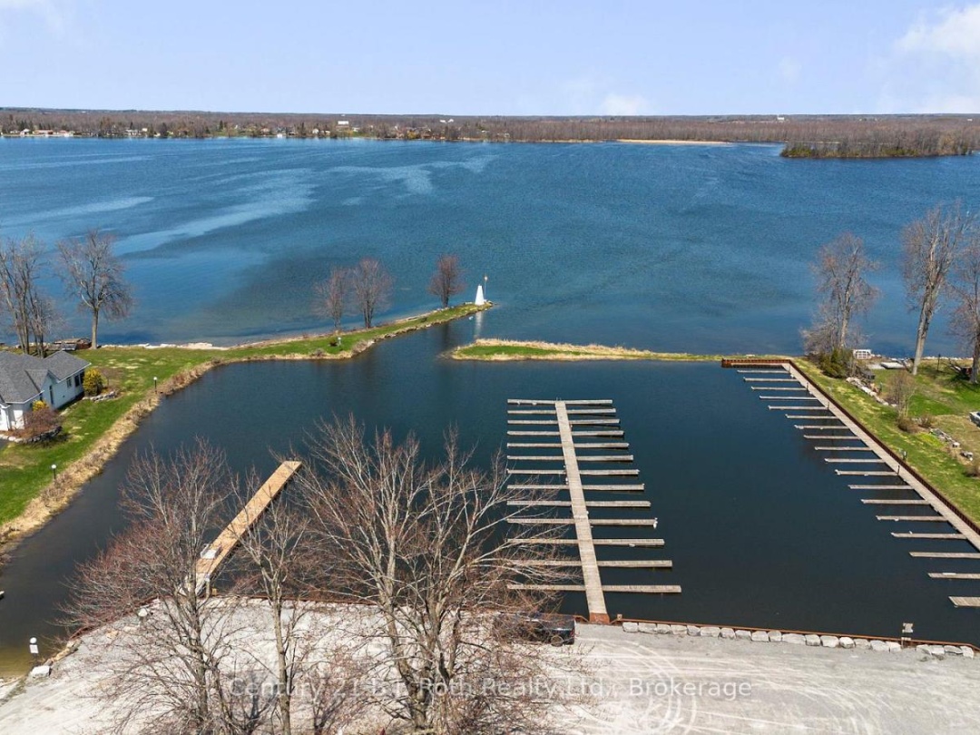179 BAYSHORE DRIVE, Lake Simcoe
