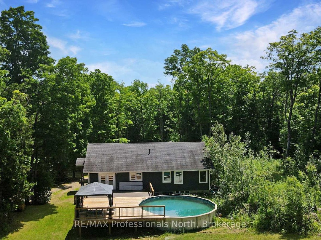 1979 BLAIRHAMPTON ROAD, Minden Hills (Minden)