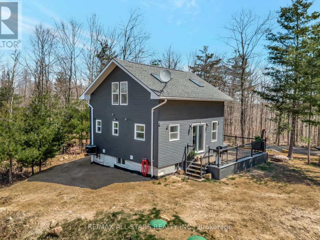 1295 DEEP BAY ROAD, Minden Hills (Lutterworth)