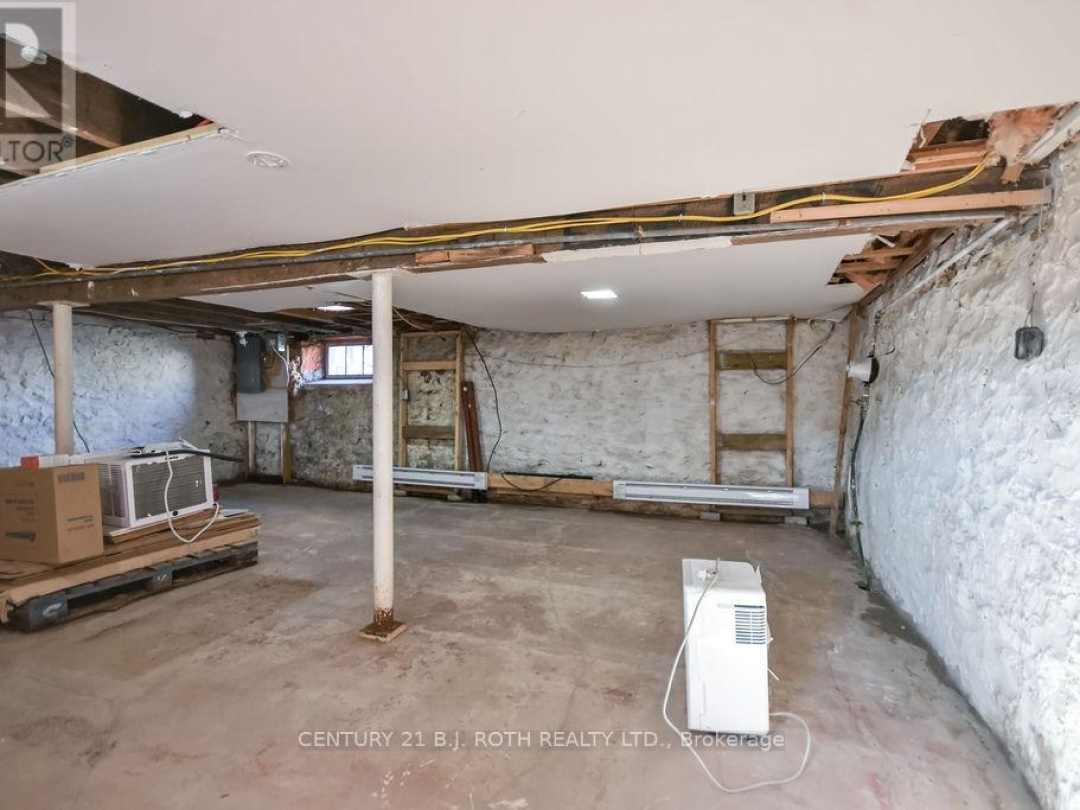 174 BARRIE ROAD, Orillia