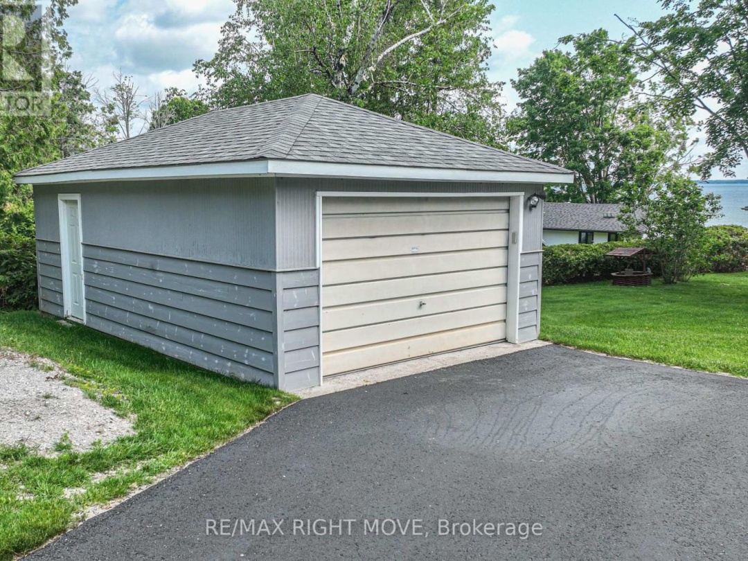 905 WOODLAND DRIVE, 