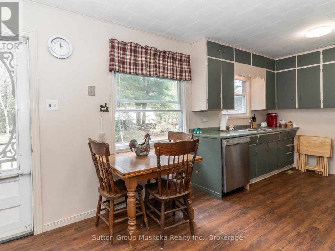 15 GLEN ACRES ROAD, 