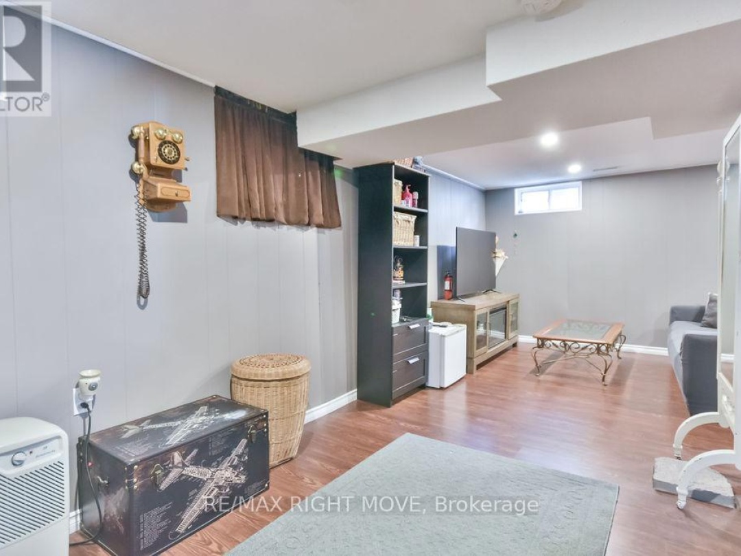 320 HILDA STREET, 