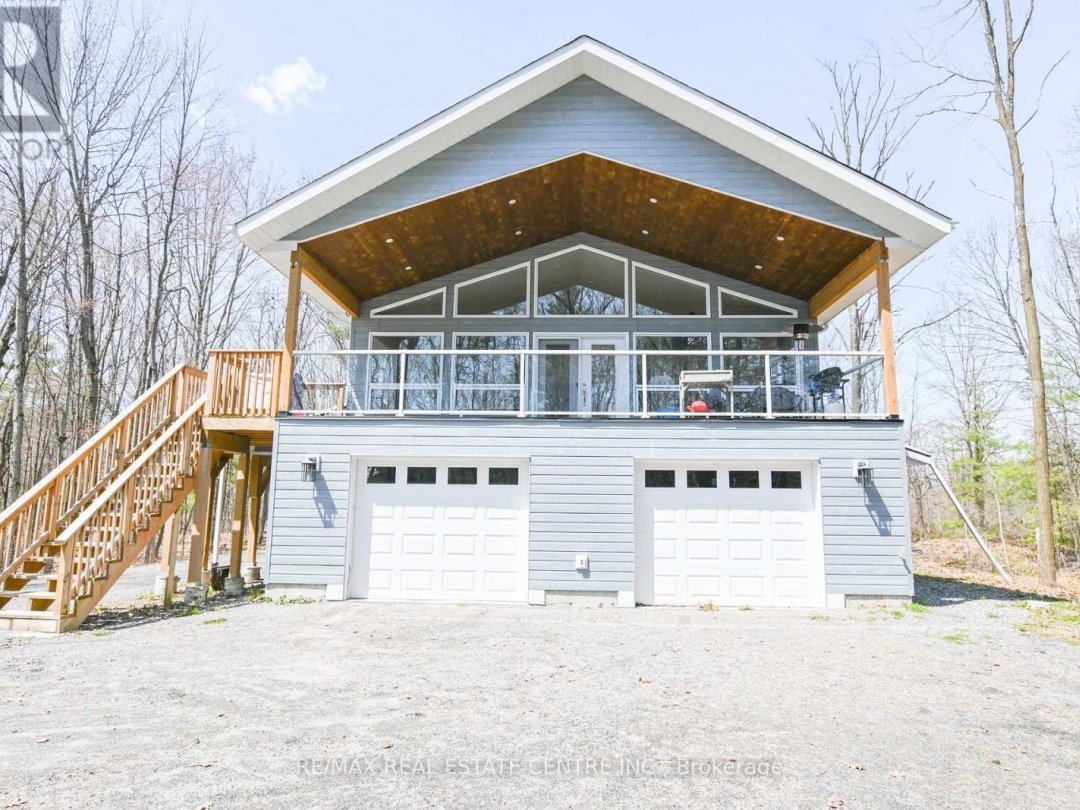 1033 NORTH SHORE DRIVE, Hoc Roc River