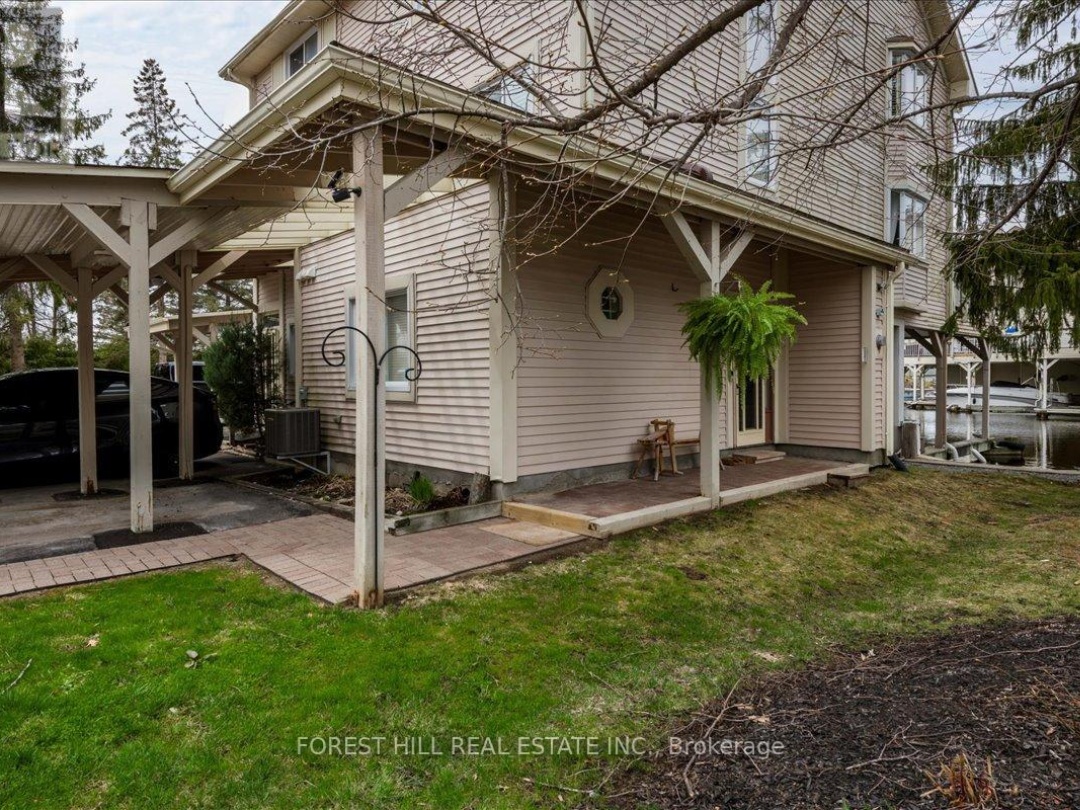 8 - 100 LAGUNA PARKWAY, 