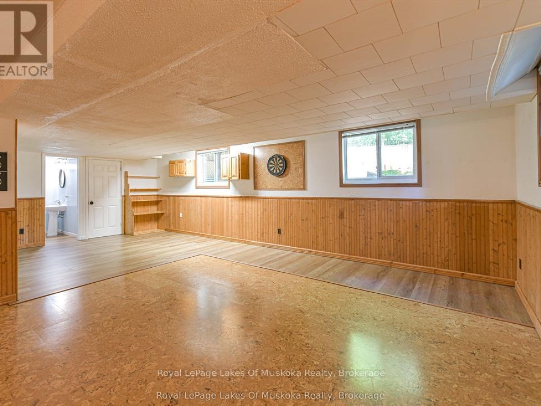 115 DOUGLAS STREET, Gravenhurst (Muskoka (S))