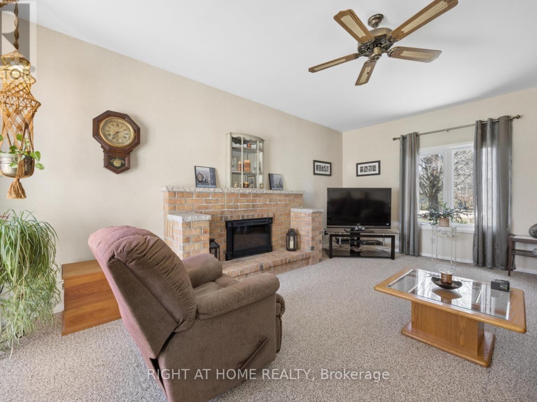 121 ROBMAR CRESCENT, Kawartha Lakes (Manilla)