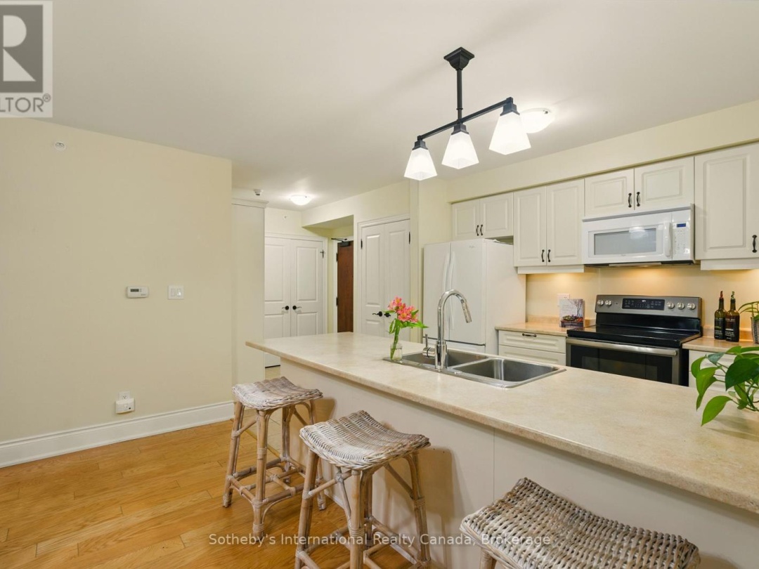 103 - 391B MANITOBA STREET, Bracebridge (Macaulay)