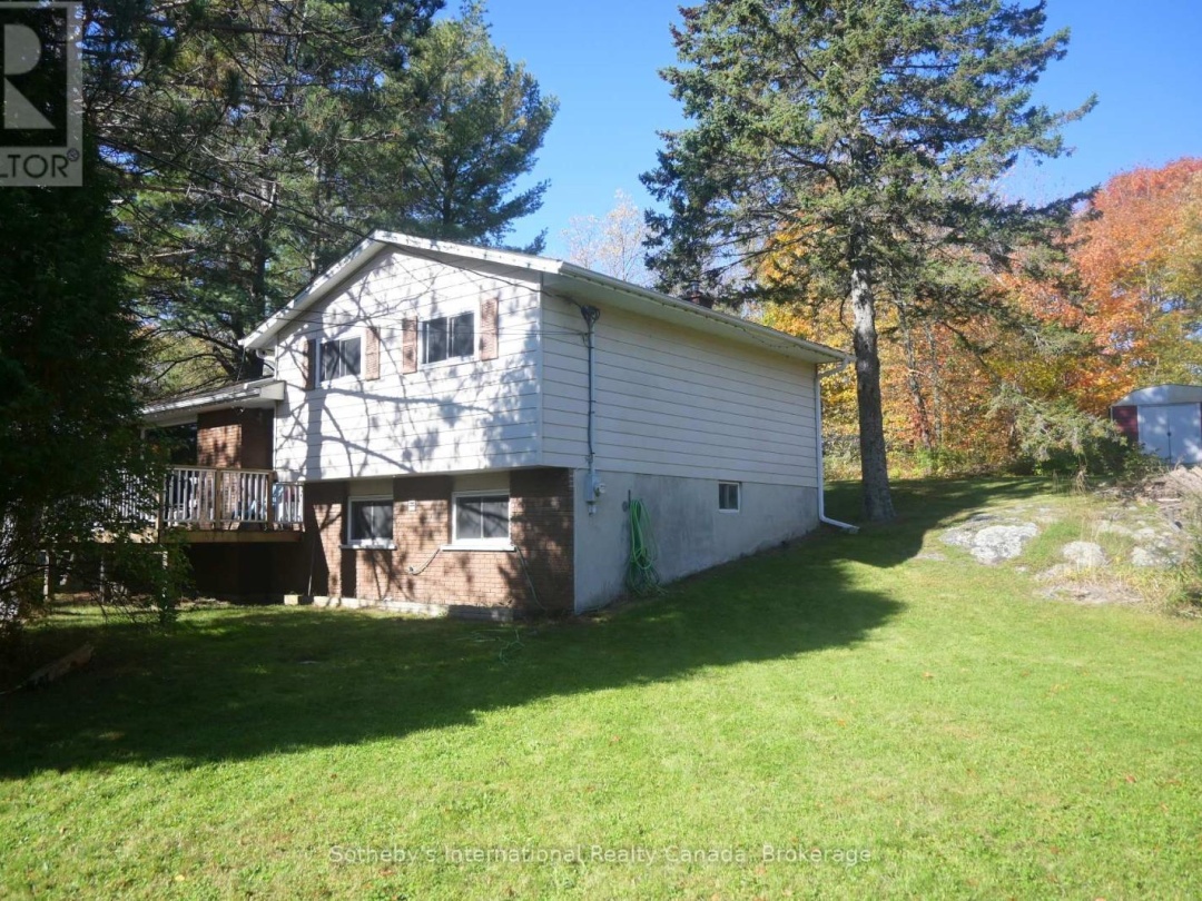 6 PLEASANTVIEW DRIVE, 