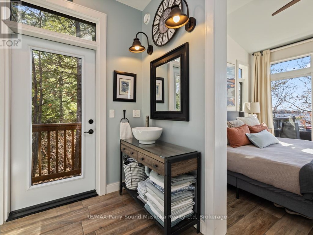 1201 GEEWADIN ROAD, Georgian Bay