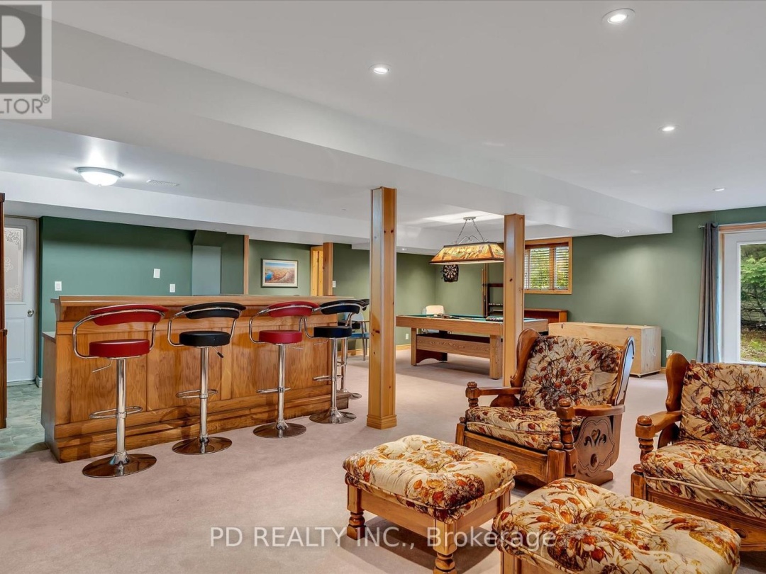 48 STURGEON GLEN ROAD, Sturgeon Lake