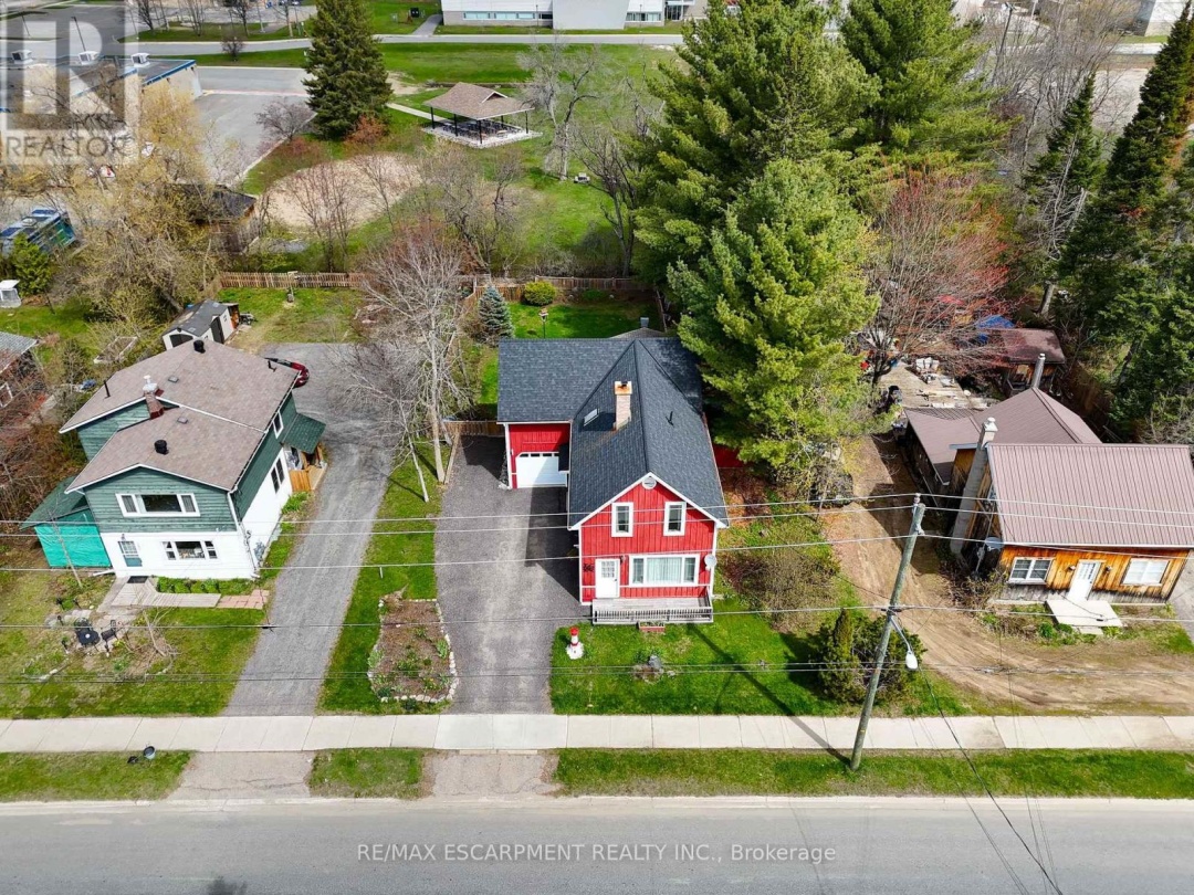 181 DILL STREET, Bracebridge (Macaulay)
