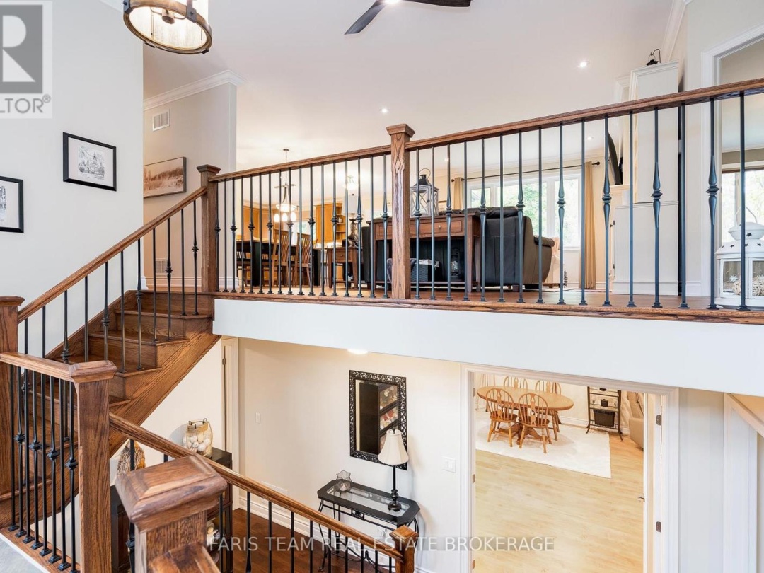 1559 RIMKEY CRESCENT, 