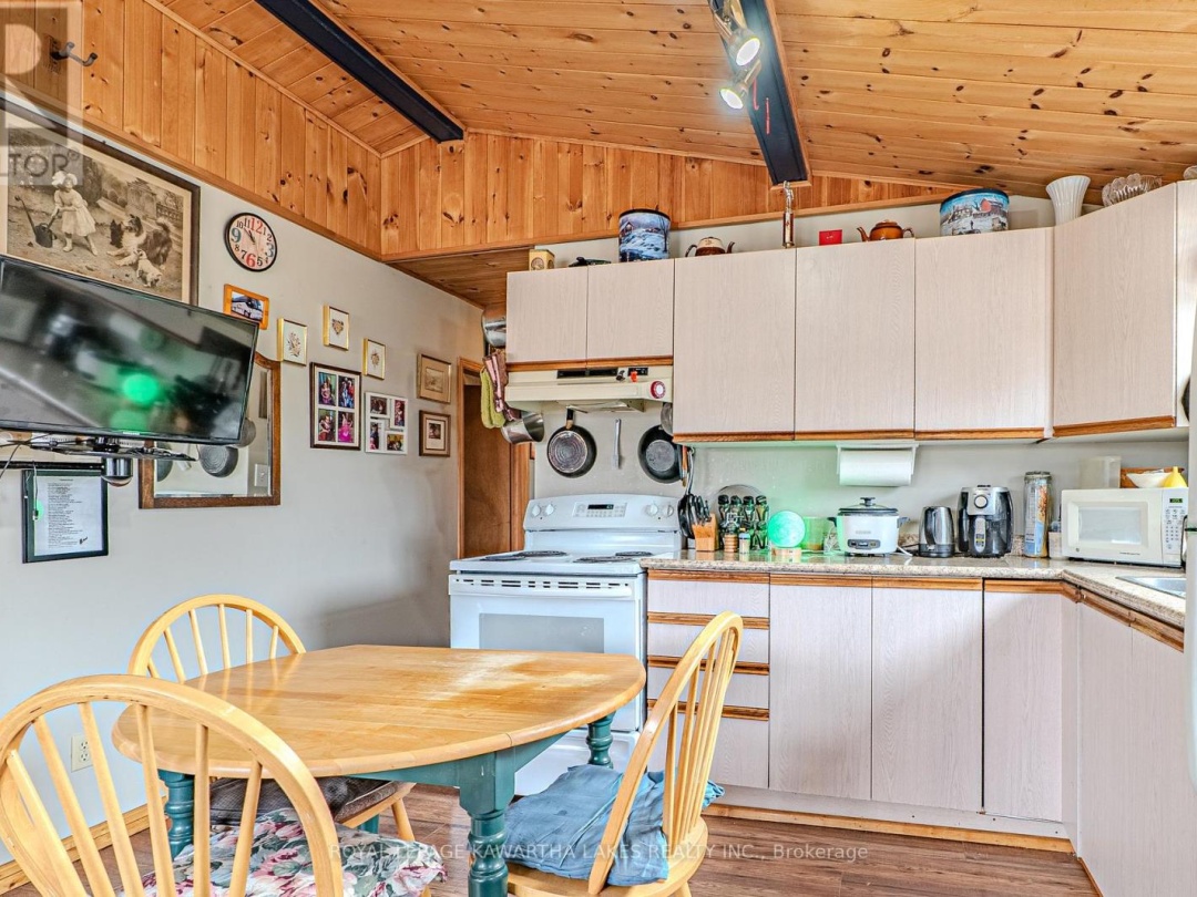 70 BLYTHE SHORE ROAD, Kawartha Lakes (Fenelon)