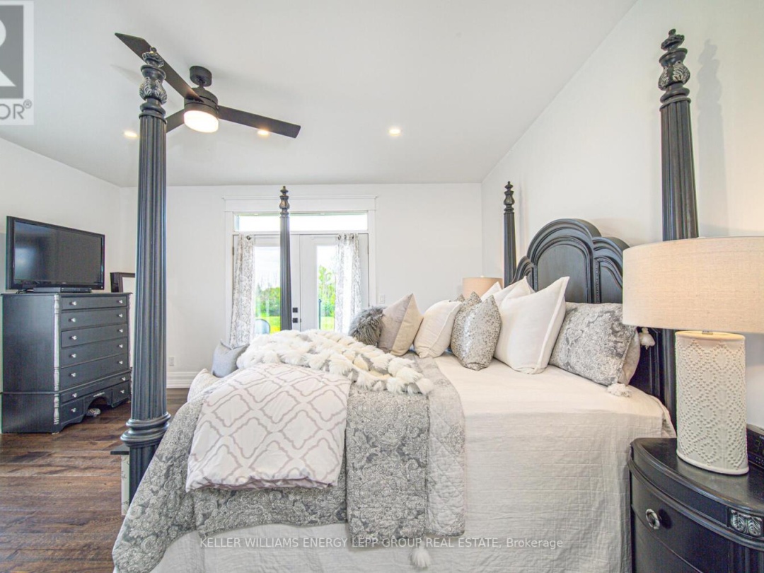 44 Ball Point Road, Kawartha Lakes (Mariposa)