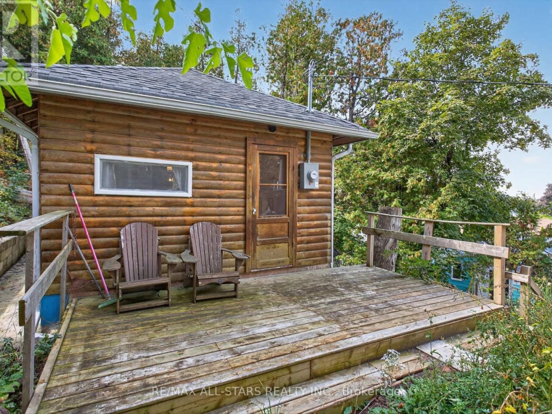 60 ELDER STREET, Sturgeon Lake