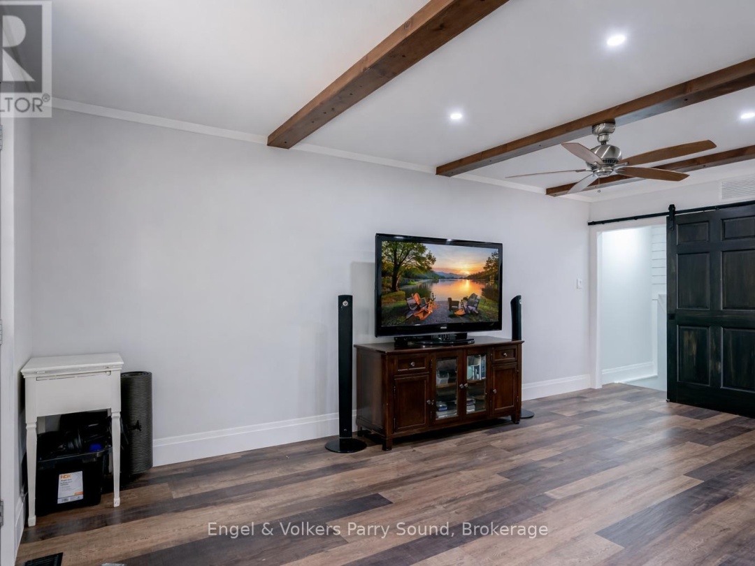 49 REGENCY DRIVE, Richmond Lake