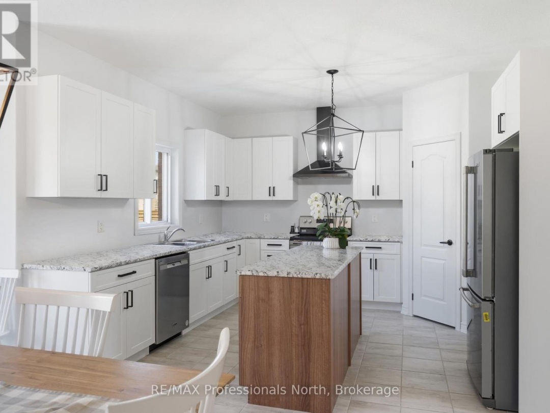 75 EAGLECREST AVENUE, Huntsville (Chaffey)