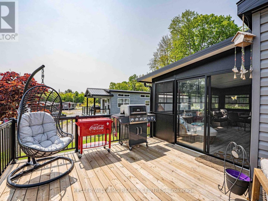 #38 LAKERIDGE - 1047 BONNIE LAKE CAMP ROAD, Bracebridge (Macaulay)