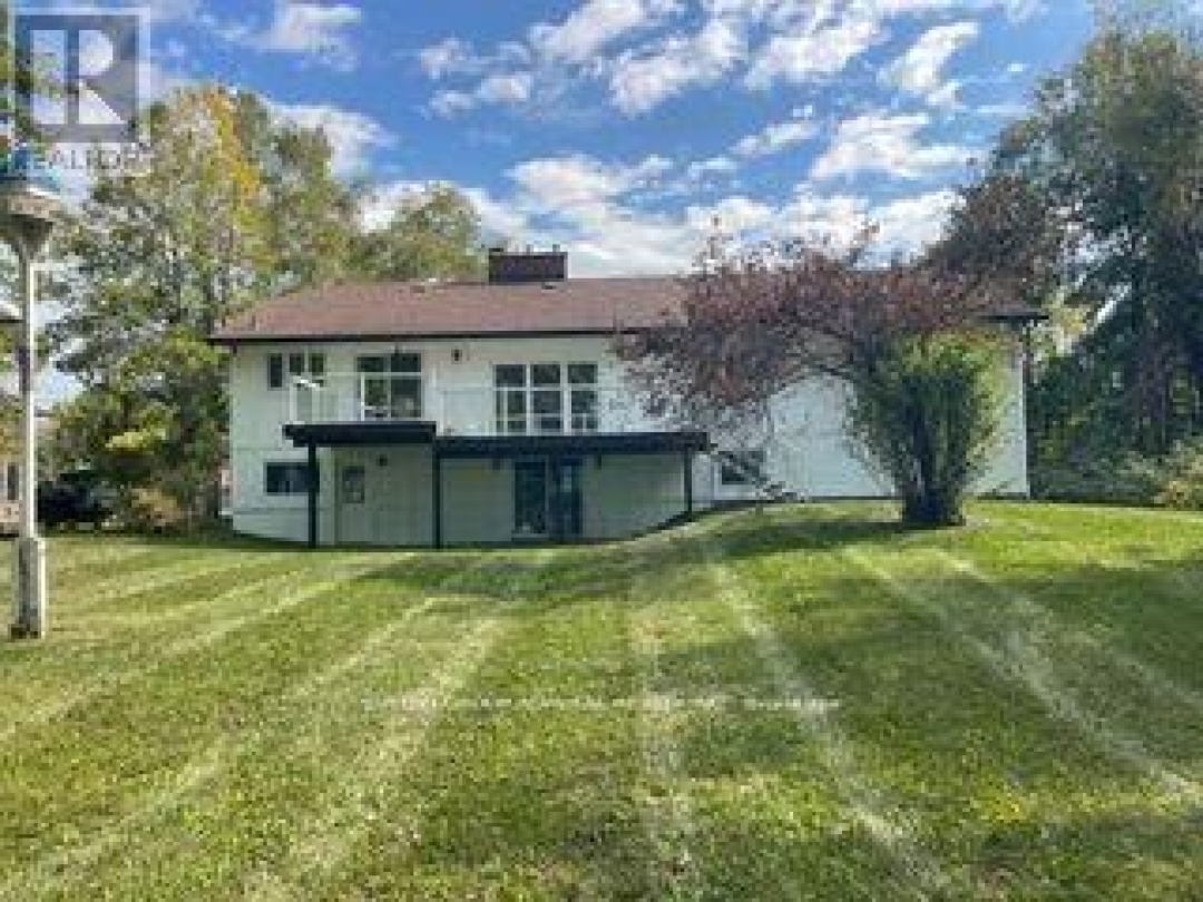 182 BAYSHORE DRIVE, Barnstable Bay