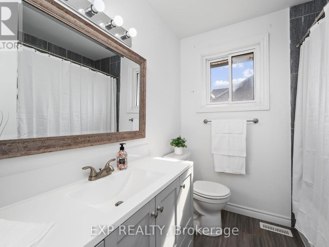 143 WESTMOUNT DRIVE N, 