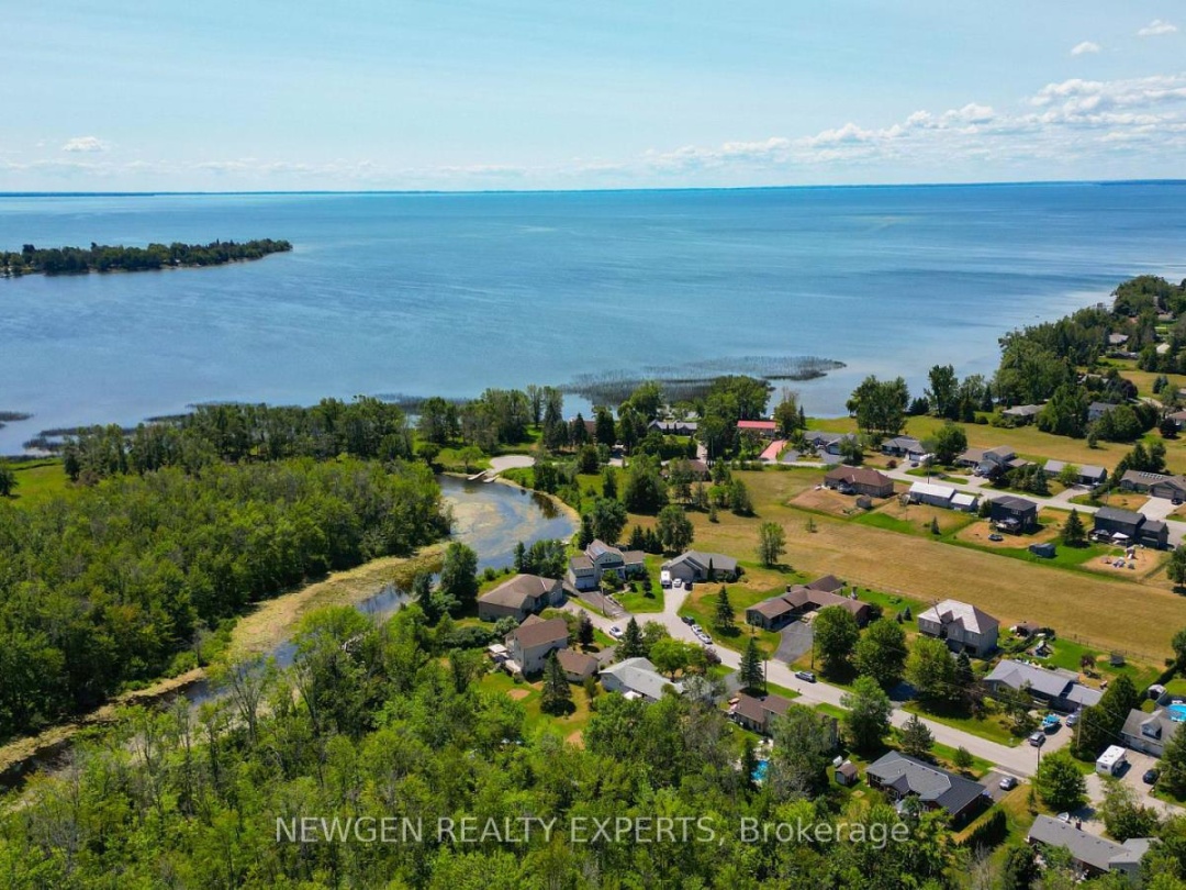 22 CHURCHLEA MEWS, Orillia