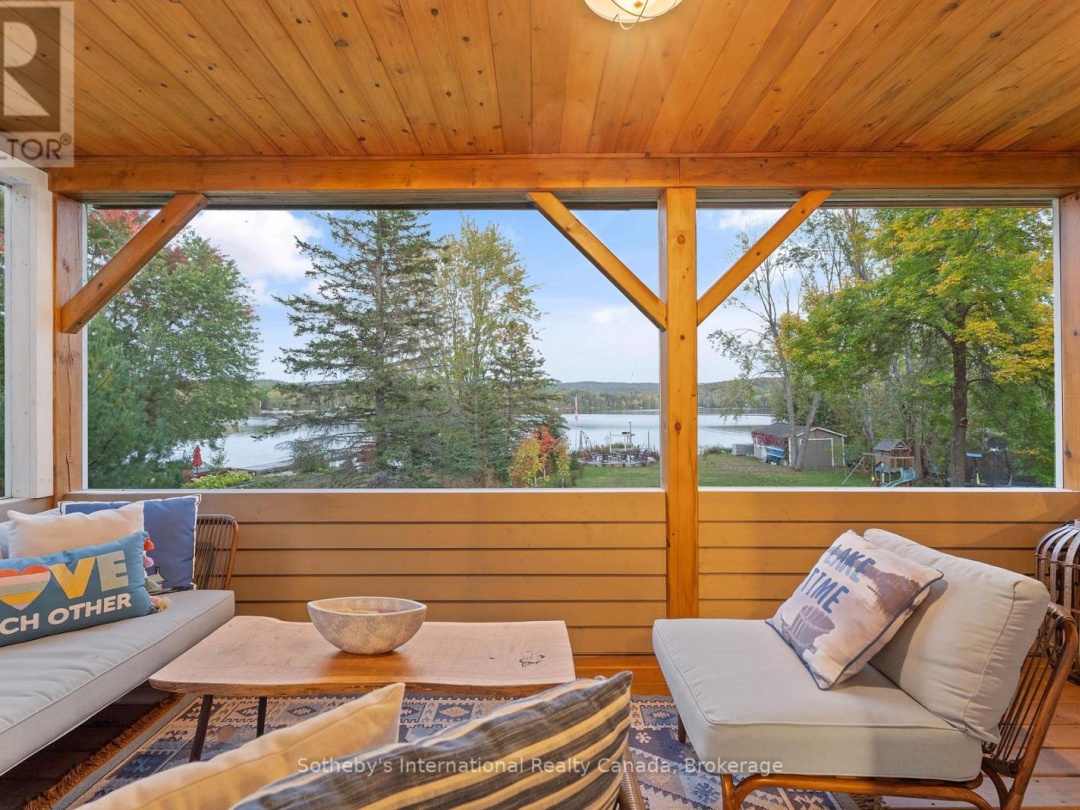 1111 MAPLEHURST DRIVE, Peninsula Lake