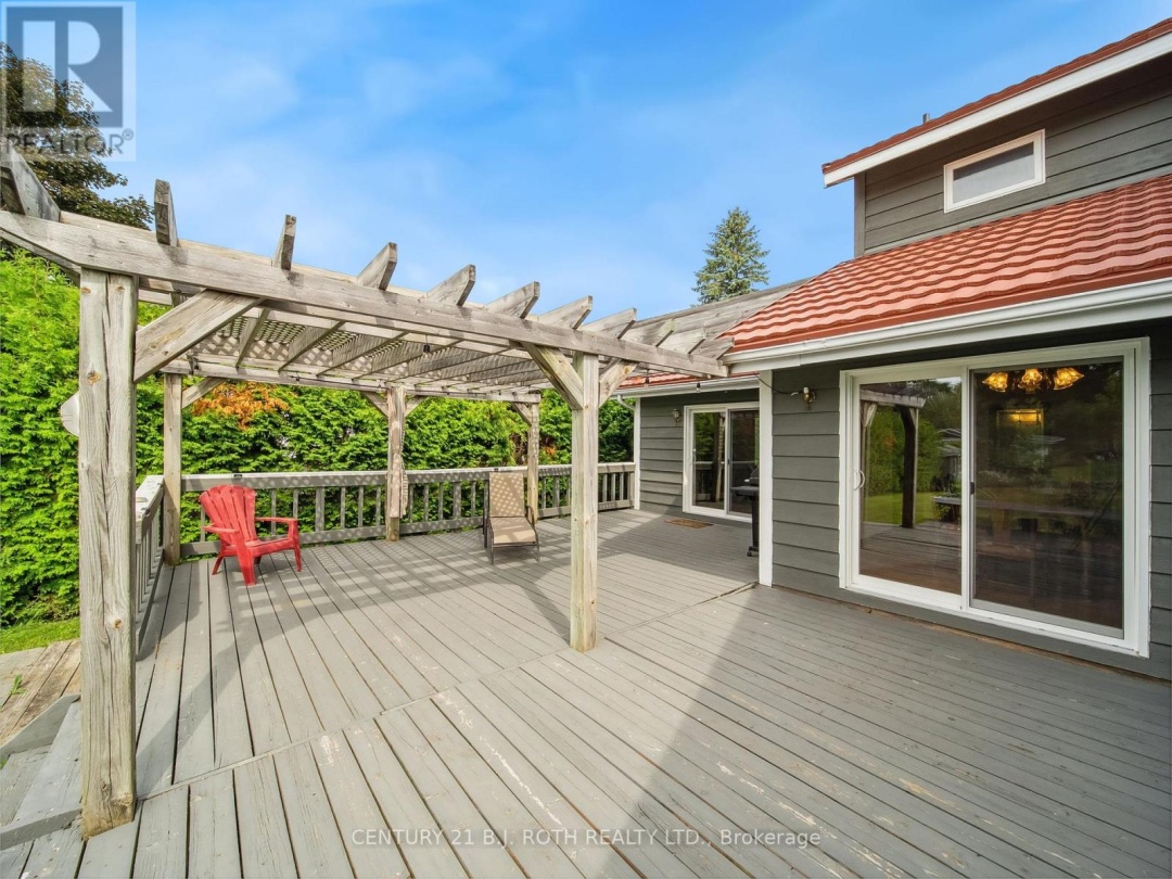 1415 CUNNINGHAM CRESCENT, 