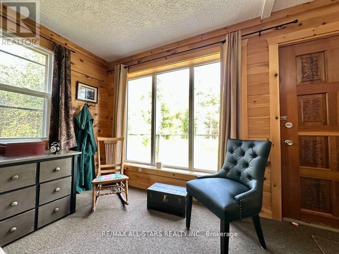380 LEDGE ROAD, Trent Lakes