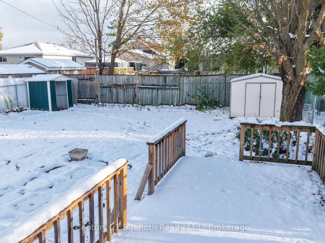 337 COLBORNE STREET W, 