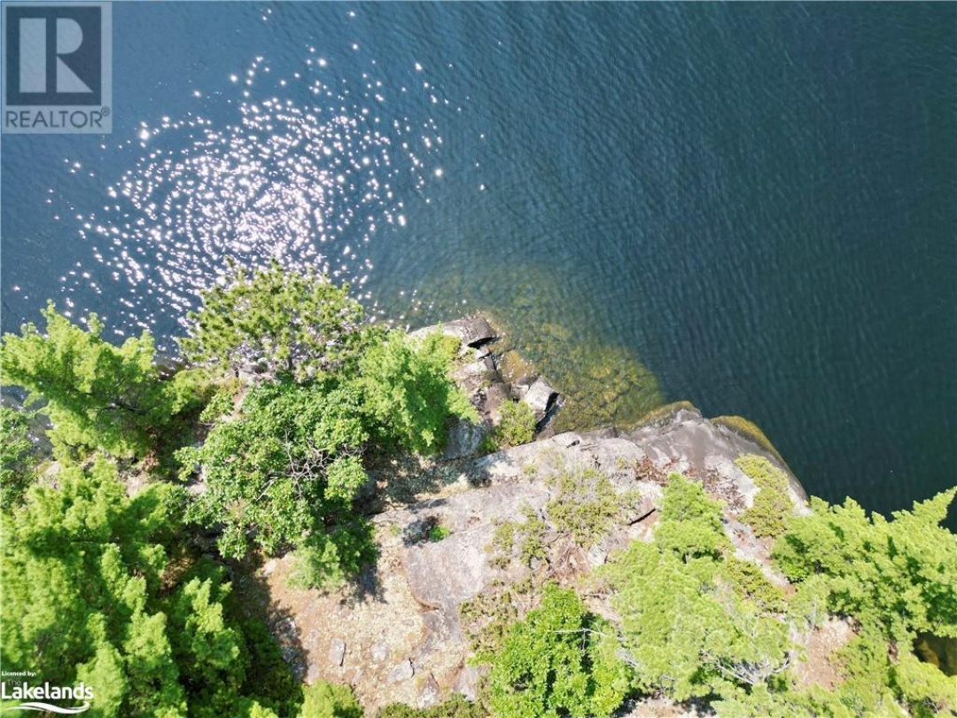 N/A North Bohemia Island, Lake Rosseau