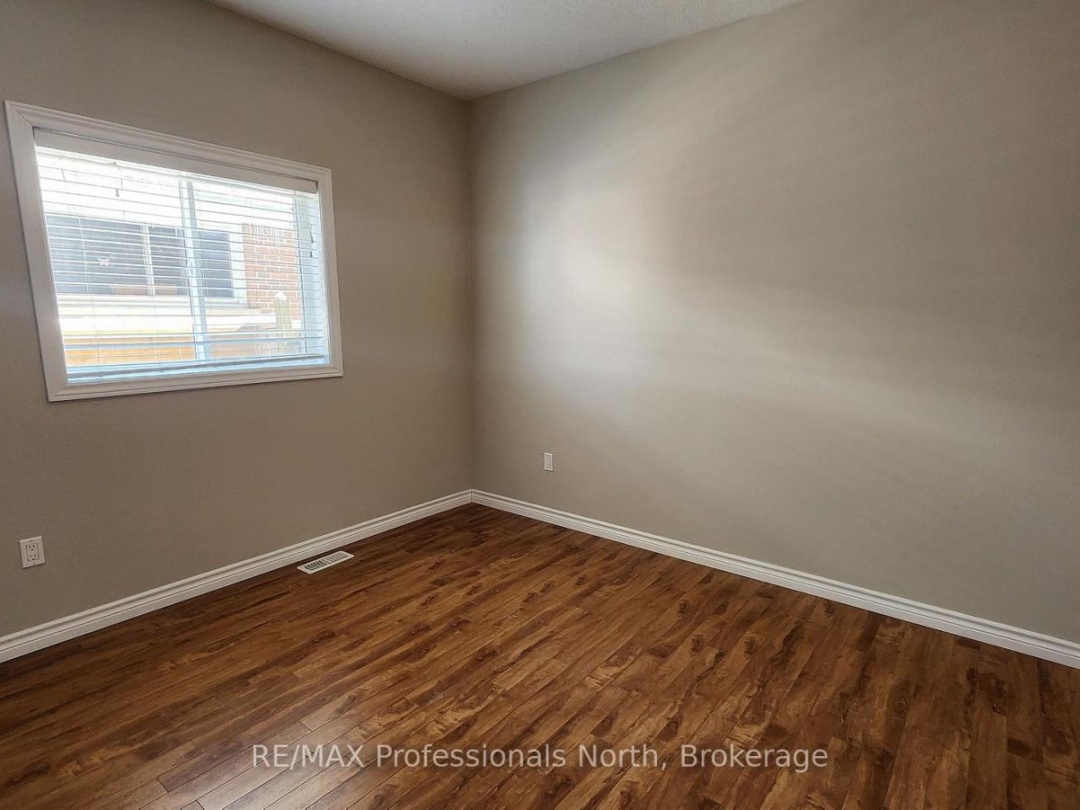 19 DUNCAN STREET E, Huntsville (Chaffey)