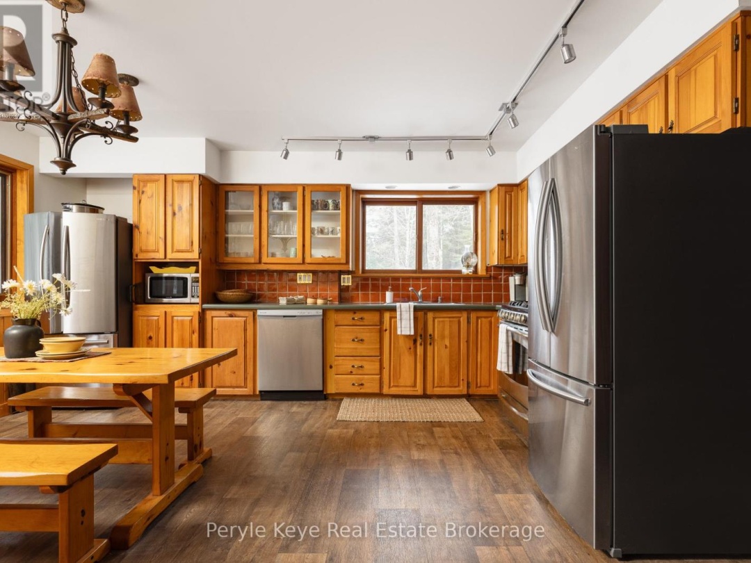 2391 LIMBERLOST ROAD, Dotty Lake