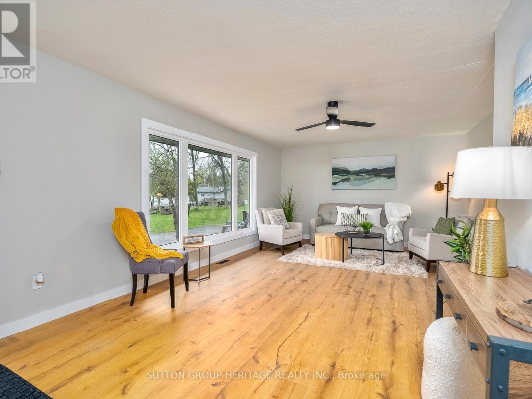 11 SWISS CRESCENT S, Pigeon Lake