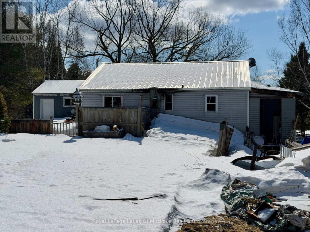 1071 NAISMITH ROAD, Bracebridge (Macaulay)