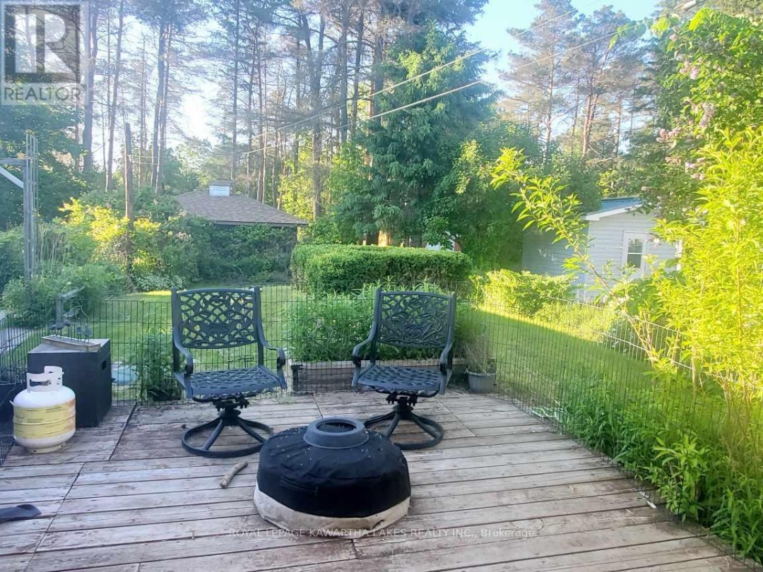 85 THOMAS DRIVE, Sturgeon Lake
