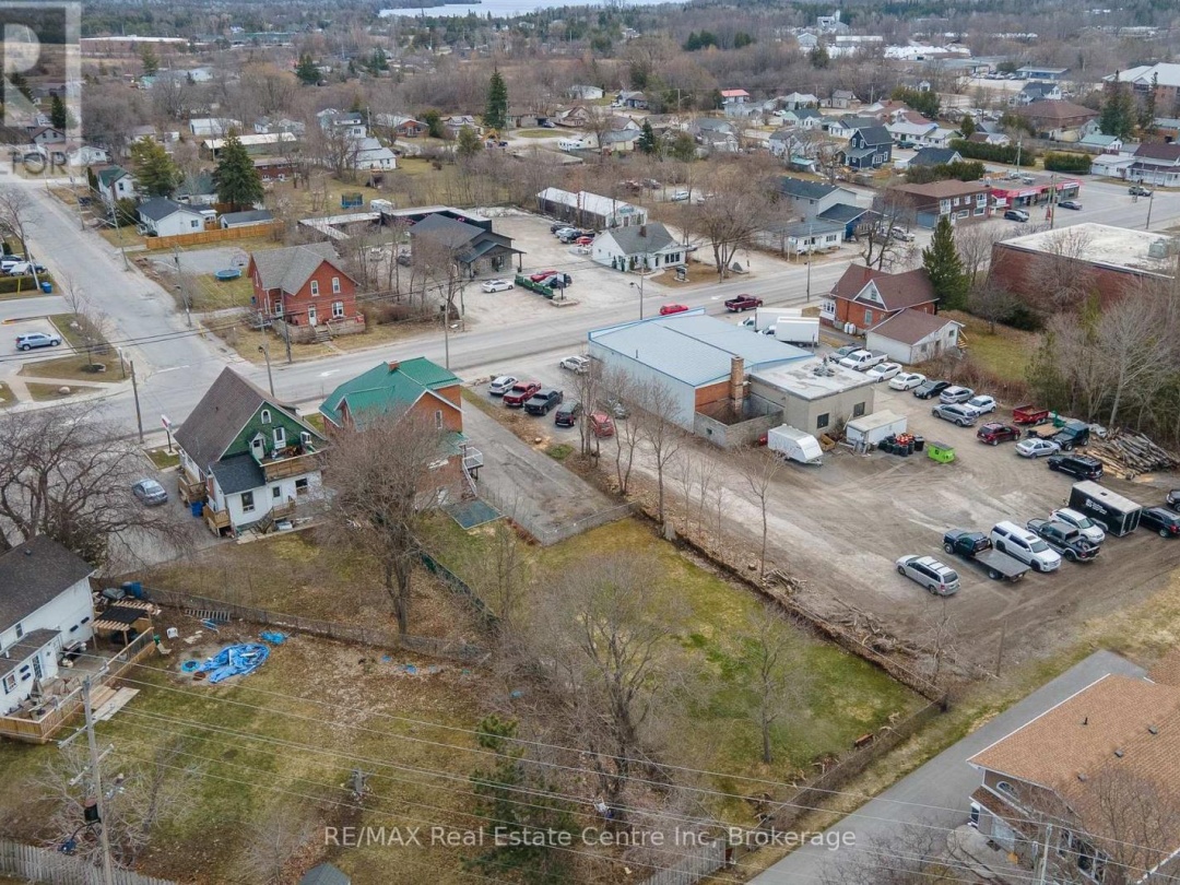 24 LINDSAY STREET, Kawartha Lakes (Fenelon Falls)