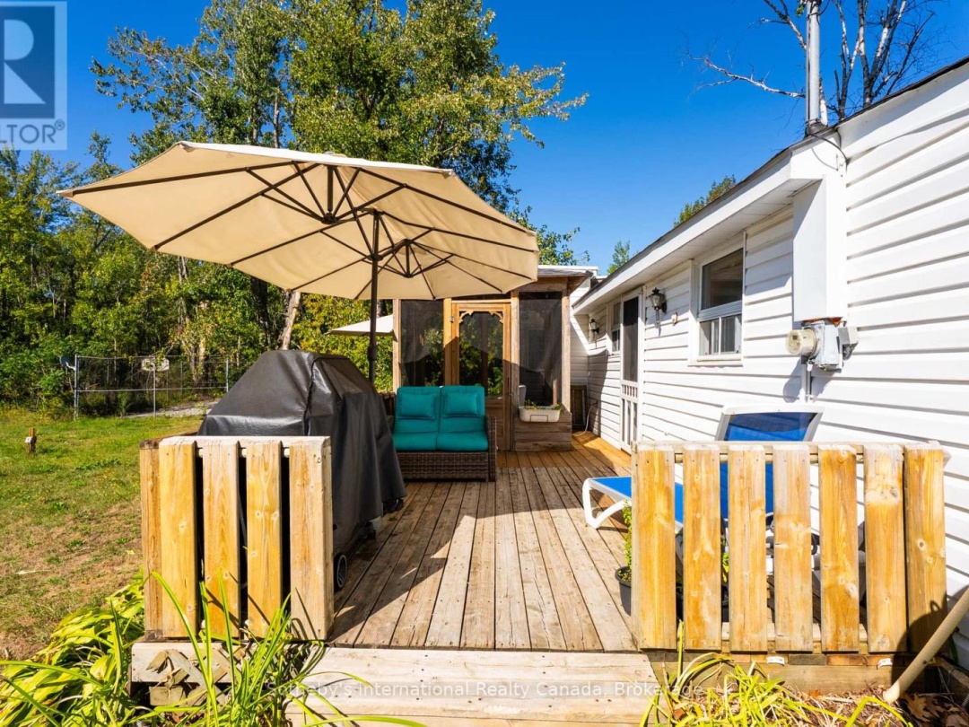 1118 SOUTH KAHSHE LAKE ROAD, 
