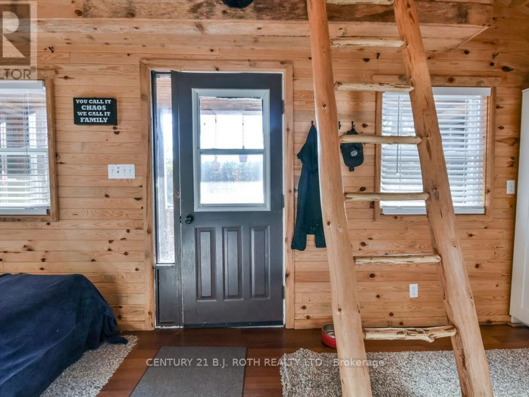27 SR406 SHORE, Muskoka Lakes (Wood (Muskoka Lakes))