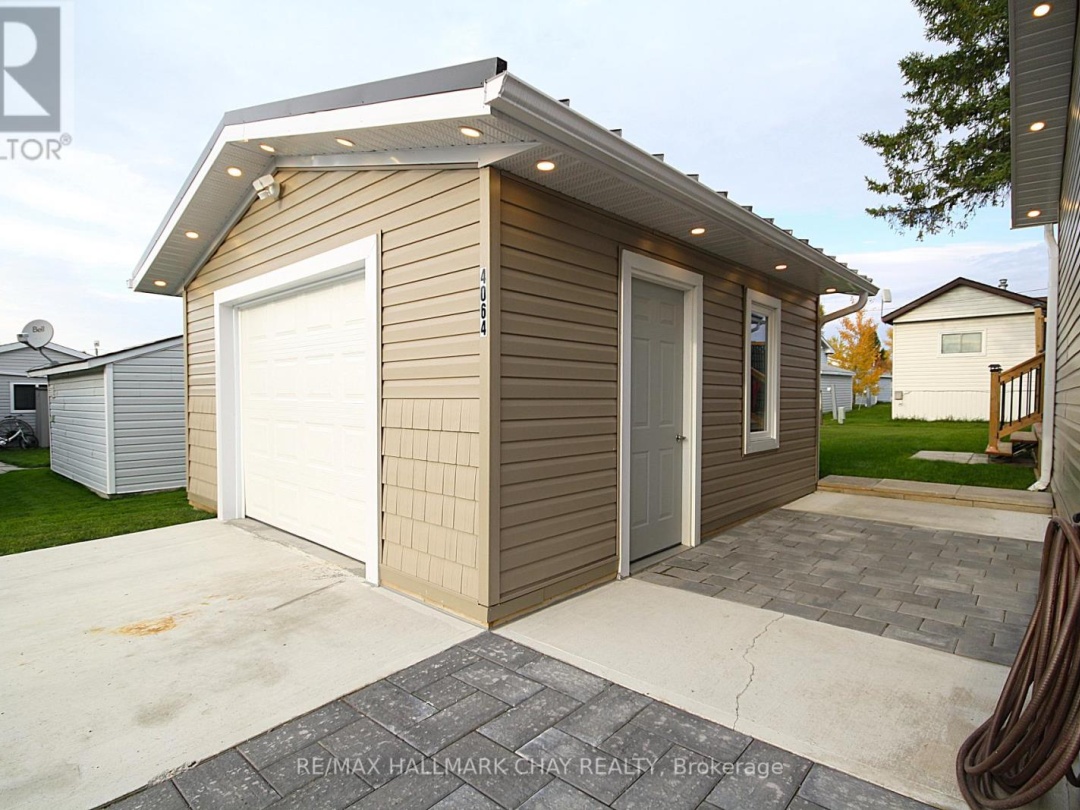 4064 ASH CRESCENT, Severn