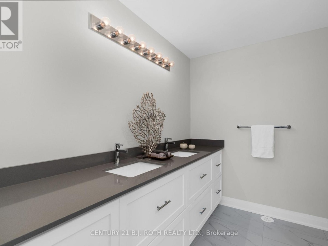 UNIT 12N - 89 LIGHTFOOT DRIVE, 