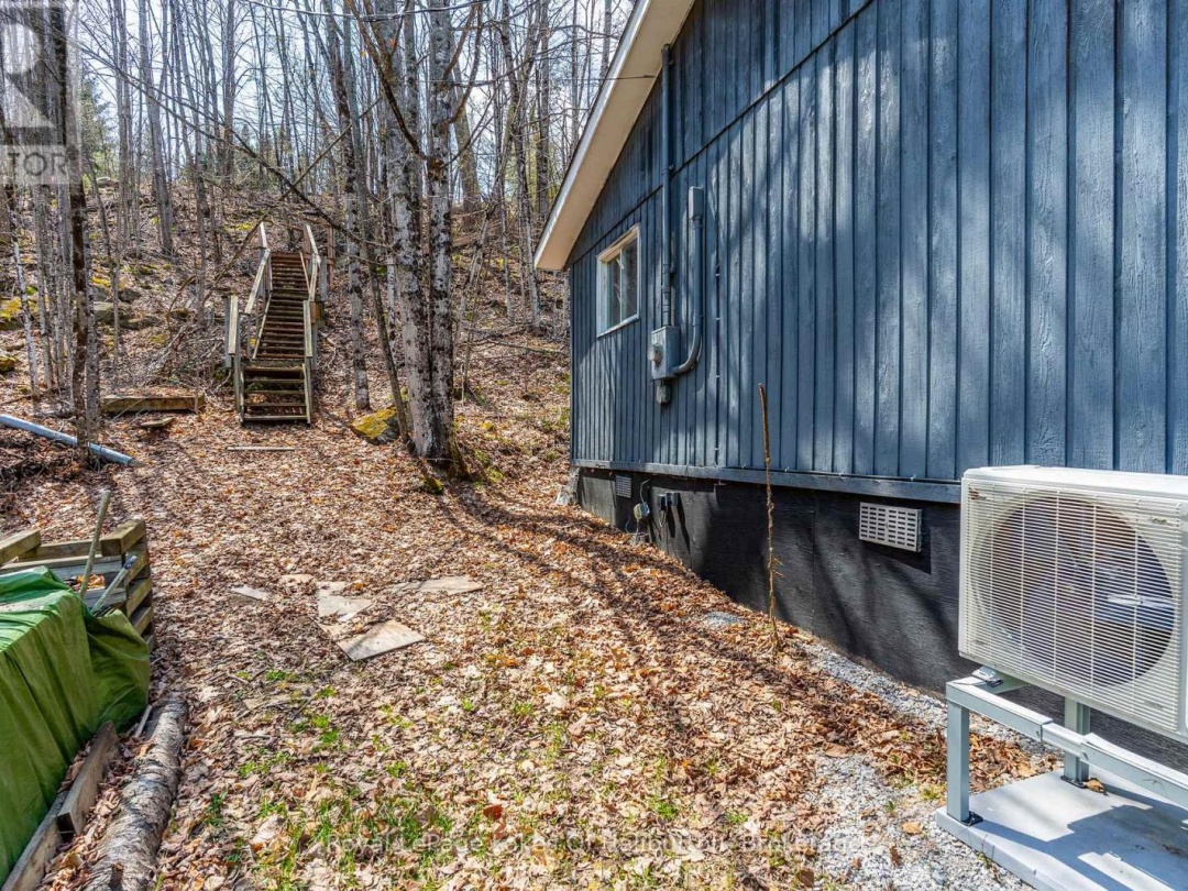 1027 SPENCERS TRAIL, Salerno Lake