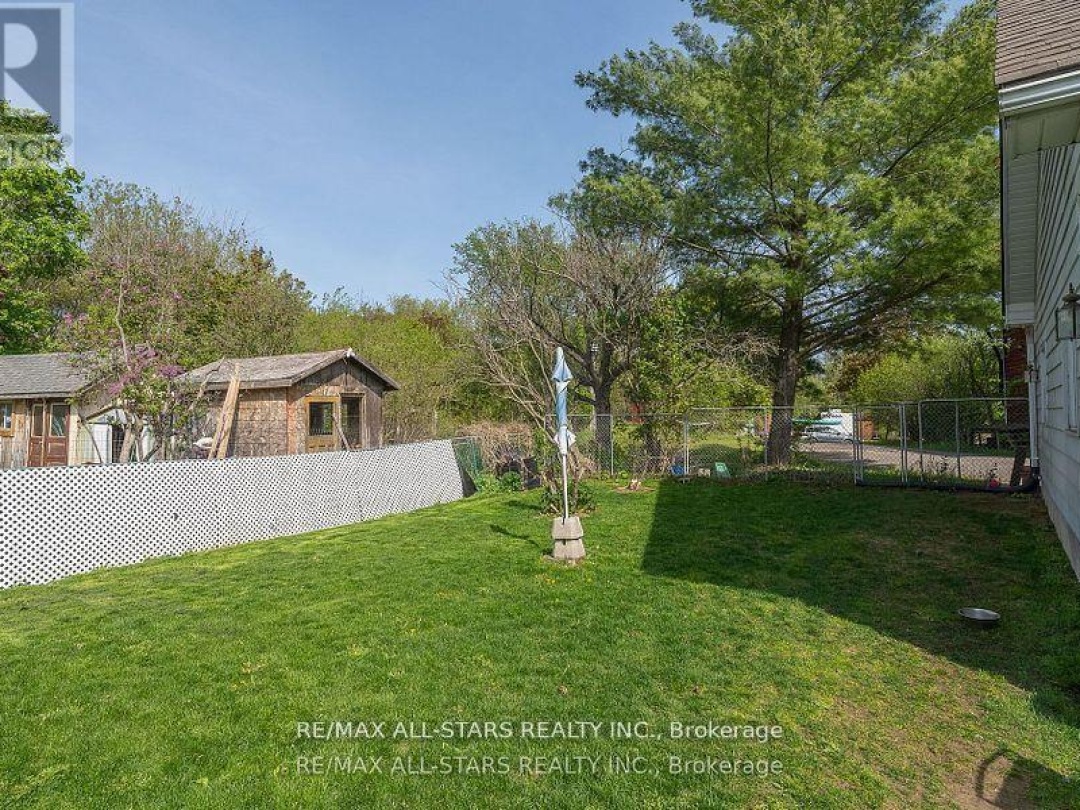 61 FRANCIS STREET E, Kawartha Lakes (Fenelon Falls)